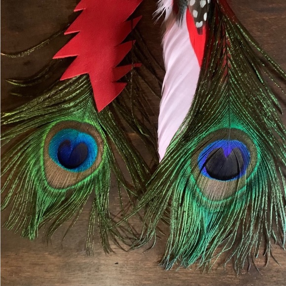⚡️🦚Grateful Dead bolt peacock feather earrings ! - Picture 4 of 4